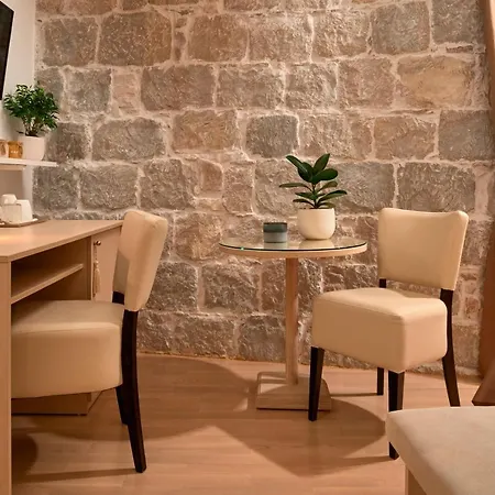 Πανσιόν Lanterna Σπλιτ