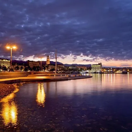 Lanterna 4* Split