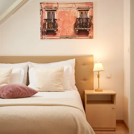 Lanterna Πανσιόν Σπλιτ