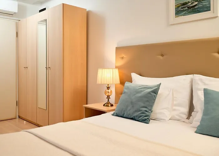 Konukevi Lanterna 4*