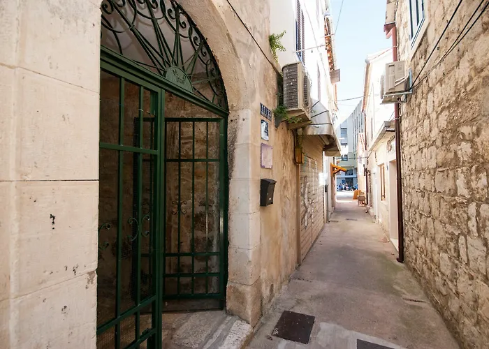 Lanterna ゲストハウス スプリト