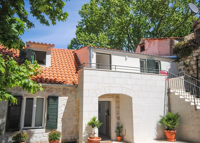 ゲストハウス Lanterna スプリト