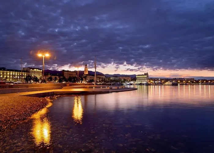 Lanterna 4* Split